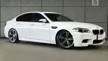 2014 BMW M5 4.4 F10 LCI (ALPINE WHITE) AT ไมล์ 5หมื่น รถย้ายเพียงคันเดียวไม่ทยอยเก็บของ B5000