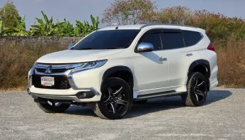 MITSUBISHI PAJERO SPORT 2.4 GT-Premium (2WD) Diesel Turbo ปี 2015 ประวัติศูนย์ Book Service ครบ