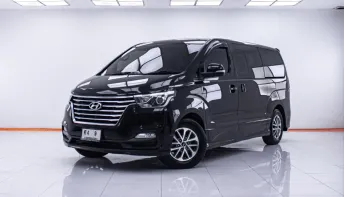1D106 HYUNDAI H-1 2.5 ELITE AT 2020