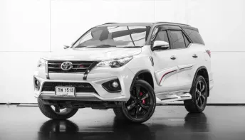 2016 Toyota Fortuner 2.8 TRD Sportivo SUV ออกรถ 0 บาท