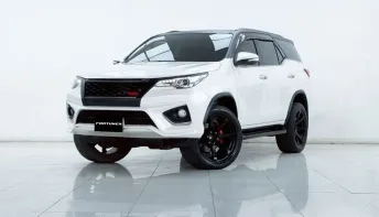 2A812 TOYOTA FORTUNER 2.8 TRD 2WD AT 2016