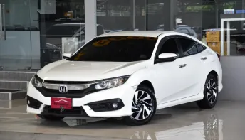 Honda CIVIC 1.8 EL i-VTEC ปี 2017 รถบ้านมือเดียว ใช้น้อยมากๆเข้าศูนย์ตลอด สวยเดิมทั้งคัน ออกรถ0บาท