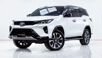 5B676  Toyota Fortuner 2.4 Legender SUV 2021