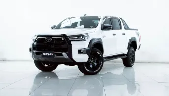 2A906 TOYOTA REVO ROCCO 2.4 PRERUNNER 4Dr AT 2021