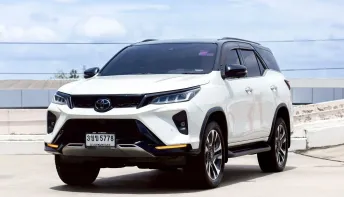 TOYOTA Fortuner 2.8 LEGENDER 4WD 6A/T ปี 2020 จด 2022