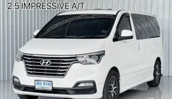 Hyundai H-1 2.5 H-1 Impressive sunroof รถตู้/VAN รถสภาพดี มีประกัน