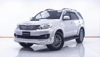 1D580 TOYOTA FORTUNER 3.0 V 2WD 50TH AT 2012