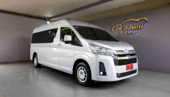 2020 TOYOTA COMMUTER 2.8 GL MT
