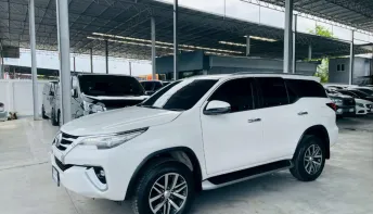 TOYOTA FORTUNER 2.4 V ปี 2019 รถสวย มือแรกออกห้าง ไมล์น้อย พร้อมใช้ รับประกันตัวถังสวย