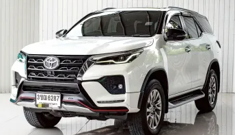 TOYOTA FORTUNER 2.4 V 4WD LEADER ปี 2022