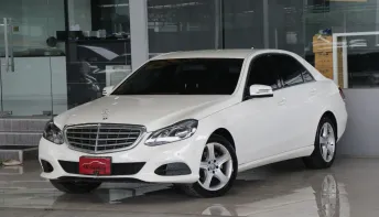 Mercedes-Benz E-Class 2.0 E200 Executive ปี2014 รถบ้านมือเดียว ไมล์แท้9x,xxxโล เข้าศูนย์ตลอด ฟรีดาวน