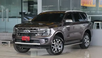 Ford Everest 2.0 Titanium plus ปี2023 สภาพป้ายแดง ไมล์3x,xxxโล รถบ้านมือเดียว มีWarrantyศูนย์ ฟรีดาว