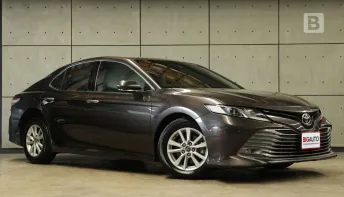 2019 Toyota CAMRY 2.0 G Sedan AT ไมล์แท้ ﻿รถมือเเรกจากป้ายเเดง ตัวรถโดยรวมไม่ต่างจากรถใหม่ B6411