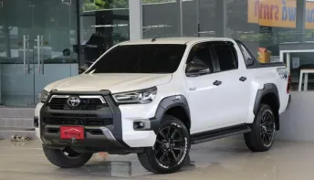 Toyota Hilux Revo 2.4 Prerunner Rocco Auto ปี 2023 สภาพปัายแดง Warranty2028 ไมล์30,000โล มือเดียว