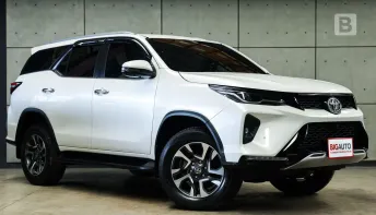 2023 Toyota FORTUNER 2.4 Leader V SUV AT ไมล์แท้ 4 หมื่น Warranty5 ปี 150,000 KM B5042