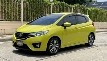 HONDA JAZZ GK 1.5 SV ปี 2014 เกียร์AUTO สภาพนางฟ้า