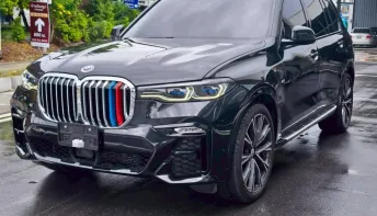 2023 BMW X7 xDrive40d M Sport สีดำ
