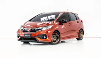 3B071 HONDA JAZZ GK 1.5 RS AT 2018