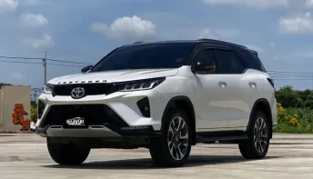 Toyota Fortuner 2.4 LEGENDER 2WD AT ปี 2021