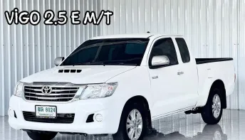 ผ่อนเบา 5,*** บาท Toyota Hilux Vigo 2.5E รถกระบะแคป