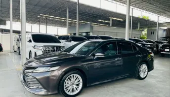 TOYOTA CAMRY 2.5 G ปี 2019 รถสวย สภาพพร้อมใช้ ไมล์น้อย 9 หมื่นโล TOP สุด รับประกันตัวถังสวย