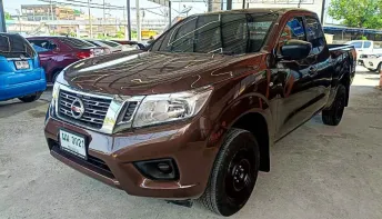 Nissan Navara NP300 King Cab 2.5 S ธรรมดา ปี 2015 ผ่อนเริ่มต้น 3,*** บาท