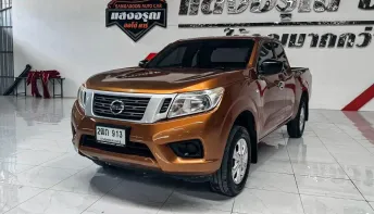 Nissan Navara NP300 King Cab 2.5 S ธรรมดา ปี 2017จด2018 ผ่อนเริ่มต้น 4,*** บาท