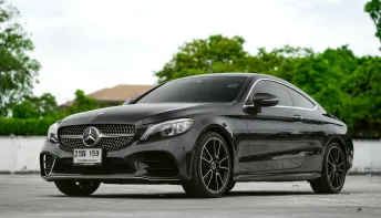 Benz C200 Coupe AMG สีเทาเข้ม ปี 2019  เครื่อง 2,000 cc. ราคาถูกที่สุดในตลาดตอนนี้เลย