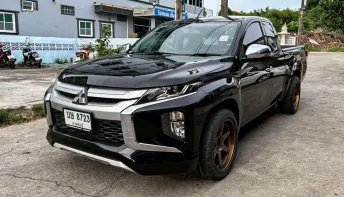 Mitsubishi Triton All New Mega Cab 2.5 GLX เกียร์ธรรมดา ปี 2020 ผ่อนเริ่มต้น 6,*** บาท