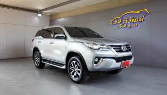 2020 TOYOTA FORTUNER 2.4 V AT