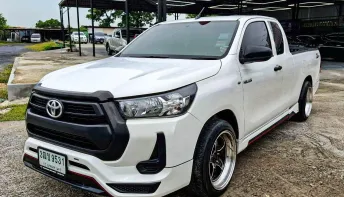 Toyota Revo Smart Cab 2.4 Z Edition เกียร์ธรรมดา ปี 2020 ผ่อนเริ่มต้น 6,*** บาท
