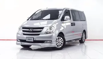 1E017 HYUNDAI H1 2.5 DELUXE AT 2011