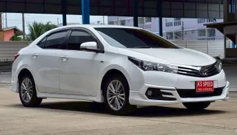 Toyita Atis 1.6G สีขาว เกียร์ออโต้ ปี 2015