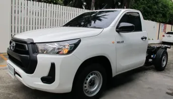 2025 Toyota Hilux Revo 2.4 ENTRY CHASSIS (เครื่องใหม่ ยูโร5)  เกียร์AUTO  วิ่ง 6,874 กม.  ฟรีดาวน์
