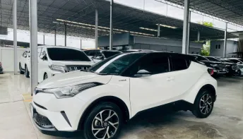 TOYOTA CH-R 1.8 HV HI HYBRID 2019 รถสวย มือแรกออกห้าง สภาพพร้อมใช้ ไมล์น้อย TOP รับประกันตัวถังสวย