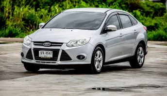 2012 Ford FOCUS 1.6 รถเก๋ง 4 ประตู 