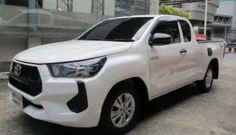 2024 Toyota Hilux Revo CAB 2.4 ENTRY (โฉมใหม่ เครื่องยูโร 5)  รถสวยสภาพใหม่มาก วิ่งน้อย 13,024 กม.