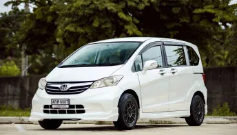 Honda Freed 1.5 E 2015 สภาพสวย ไมล์น้อย