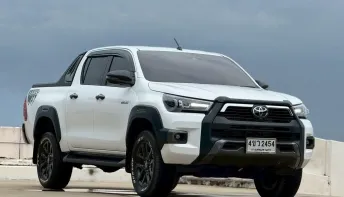 TOYOTA Hilux Revo Rocco 2.4 Prerunner Double Cab 2WD ปี 2023