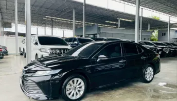 TOYOTA CAMRY 2.5 HYBRID PREMIUM 2020 รถสวย มือแรกออกห้าง ไมล์แท้ TOP สุด ออฟชั่นล้น รับประกันตัวถัง
