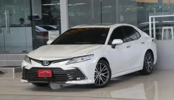 Toyota CAMRY 2.5 HEV Premium Luxury ปี 2022 สวยสภาพป้ายแดง ไมล์แท้4*,***โล รถบ้านมือเดียว ฟรีดาวน์