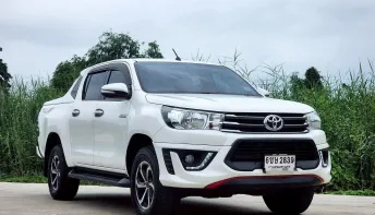 TOYOTA Hilux Revo D-Cab 2.4 TRD Sportivo  M/T ปี 2017