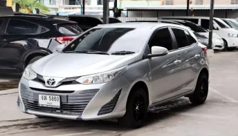 2020 Toyota YARIS 1.2 E รถเก๋ง 5 ประตู 