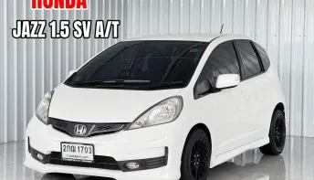 Honda JAZZ 1.5SV i-VTEC รถเก๋ง 5 ประตู รถสภาพดี มีวารันตี