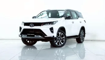 2B087 TOYOTA FORTUNER 2.4 LEGENDER BLACK TOP AT 2022