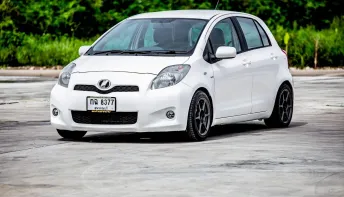 2007 Toyota YARIS 1.5 E รถเก๋ง 5 ประตู 