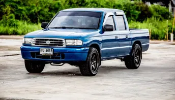 2001 Mazda Fighter 2.5 