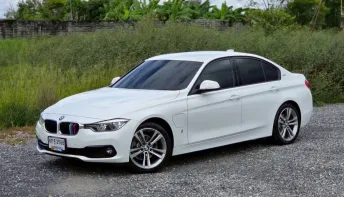 BMM 330e Plug-In HYBRID Iconic [F30] "รุ่นปรับโฉม LCI" ปี 2019 สปอร์ตหรู ประหยัด ขับสนุก พร้อมใช้งาน