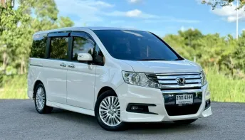 Honda Stepwgn Spada 2.0 EL 2013 ไมล์น้อยสุดคุ้ม