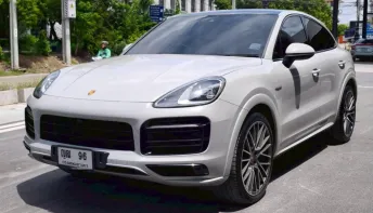 2023 PORSCHE CAYENNE 3.0 E-HYBIRD สี Crayon ภายในแดง